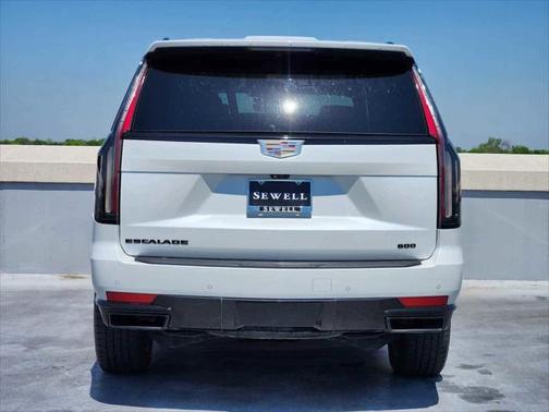 2022 Cadillac Escalade Sport