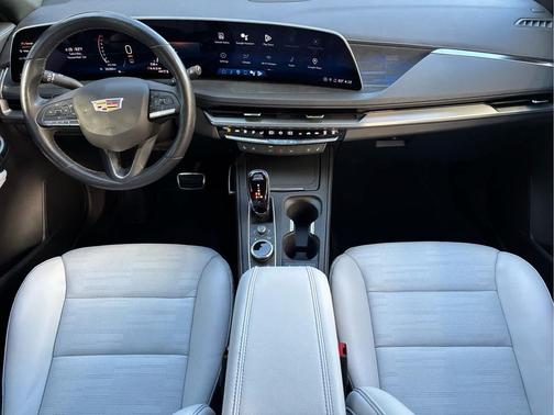 2024 Cadillac XT4 Sport