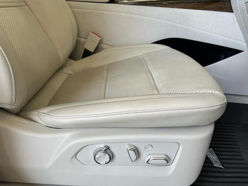 2021 Cadillac Escalade Premium Luxury Platinum