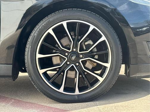 2018 Ford Taurus SEL