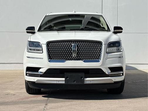 Pristine White 2021 Lincoln Navigator Reserve