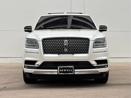 White Platinum Metallic Tri-Coat 2019 Lincoln Navigator Reserve