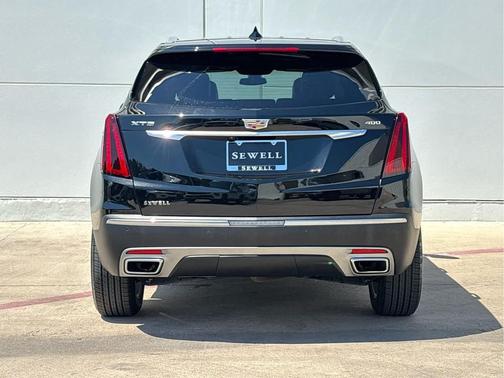 Stellar Black Metallic 2025 Cadillac XT5 Premium Luxury