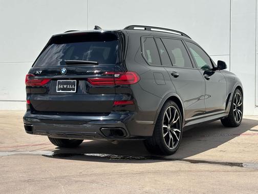 Black Sapphire Metallic 2020 BMW X7 xDrive40i