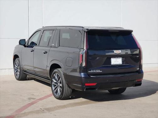 2022 Cadillac Escalade ESV Sport