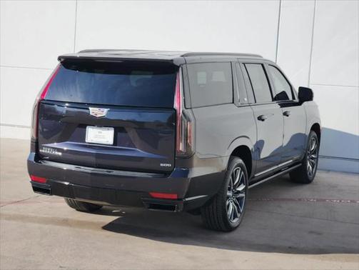 2022 Cadillac Escalade ESV Sport
