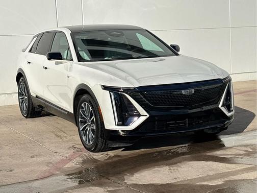 2024 Cadillac LYRIQ Sport