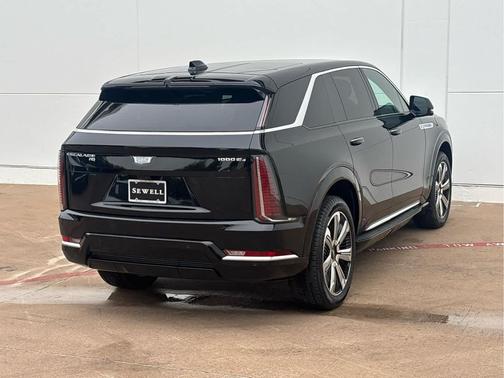 2025 Cadillac Escalade IQ Luxury 1