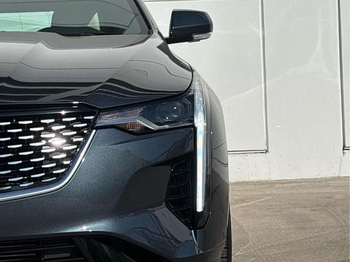 2025 Cadillac CT4 Luxury RWD