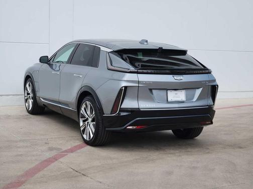 Argent Silver Metallic 2024 Cadillac LYRIQ Luxury