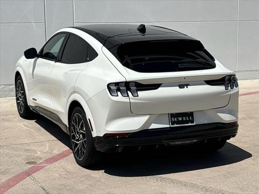 2022 Ford Mustang Mach-E GT