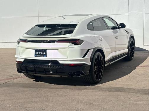 2024 Lamborghini Urus S