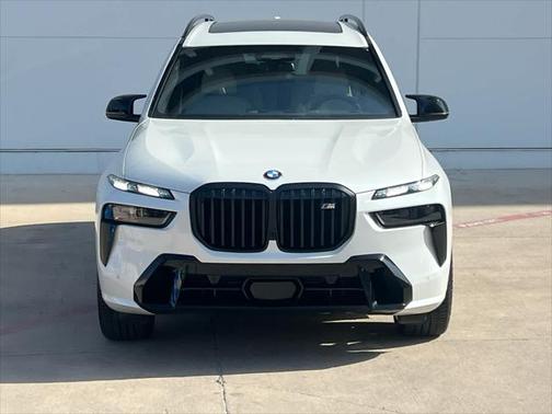 2024 BMW X7 M60i