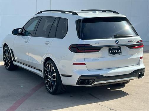 2024 BMW X7 M60i