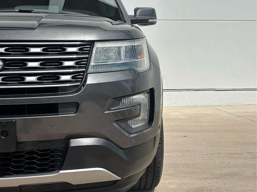Magnetic Metallic 2016 Ford Explorer Limited