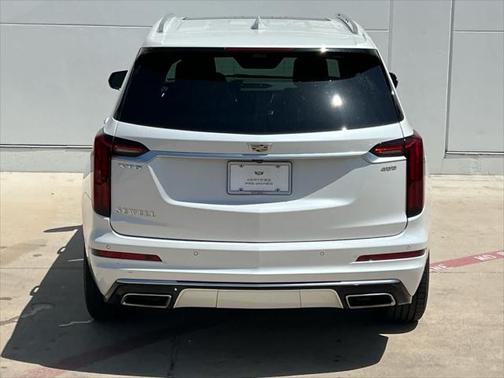 2022 Cadillac XT6 Premium Luxury FWD