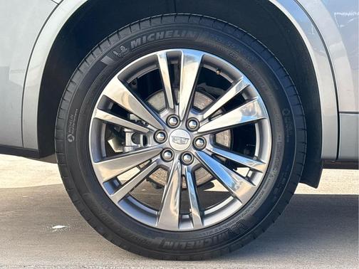 2025 Cadillac XT6 Premium Luxury FWD