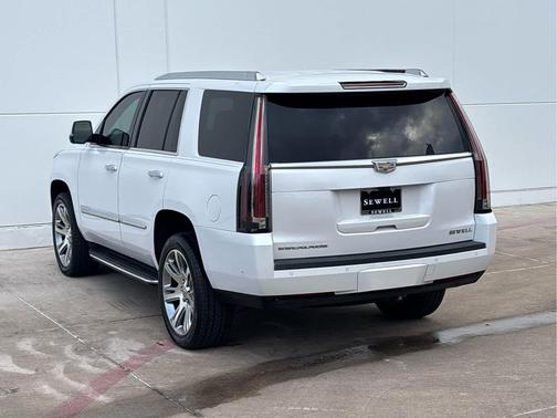2019 Cadillac Escalade Luxury