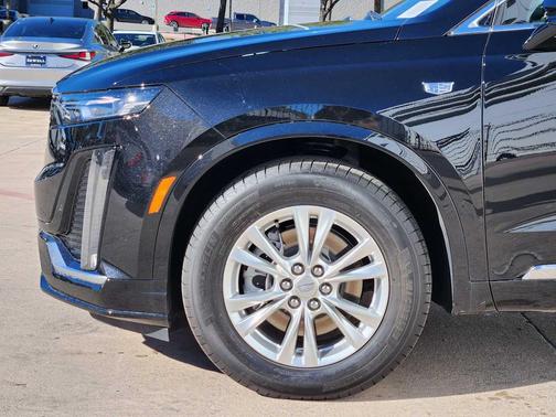 2025 Cadillac XT6 Luxury FWD