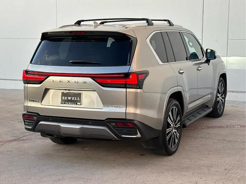 2022 Lexus LX 600 Luxury