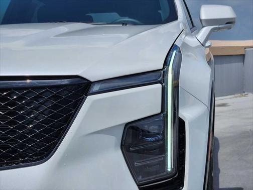2025 Cadillac XT4 Sport