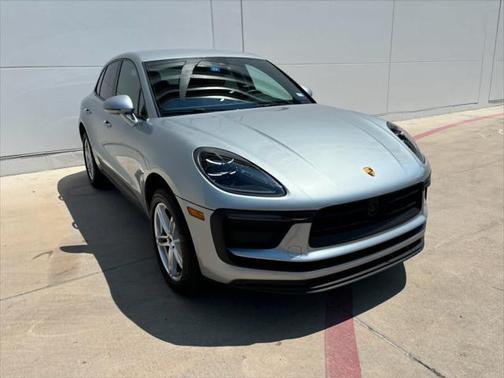 2023 Porsche Macan Base