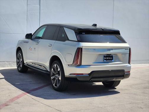 2025 Cadillac Escalade IQ Sport 2