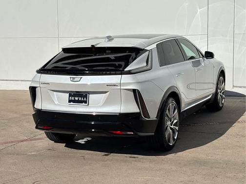 2024 Cadillac LYRIQ Luxury