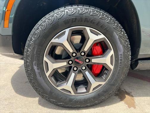 2025 GMC Yukon XL 4WD AT4 Ultimate