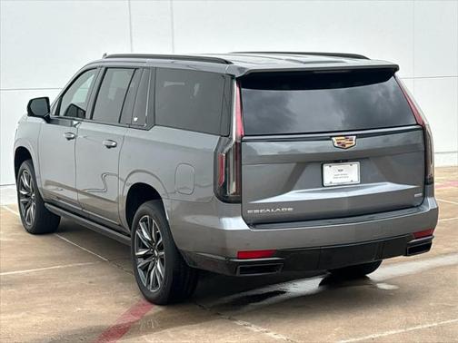 2022 Cadillac Escalade ESV Sport Platinum