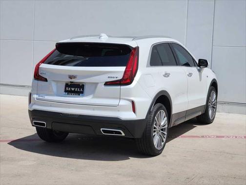 2025 Cadillac XT4 Premium Luxury