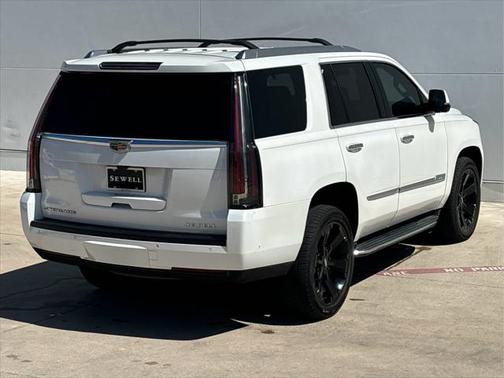 2020 Cadillac Escalade Luxury