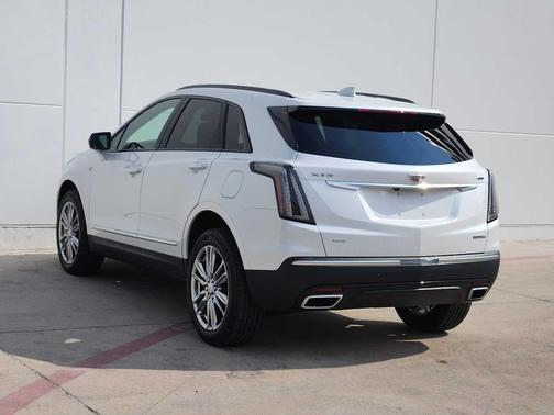 2025 Cadillac XT5 Sport