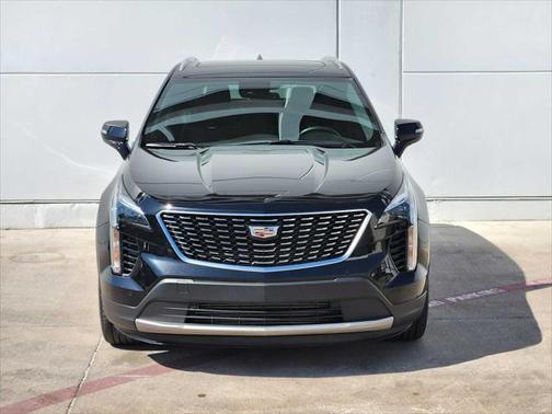 2022 Cadillac XT4 Premium Luxury