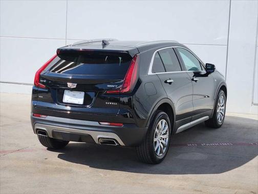 2022 Cadillac XT4 Premium Luxury