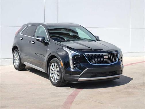 2022 Cadillac XT4 Premium Luxury