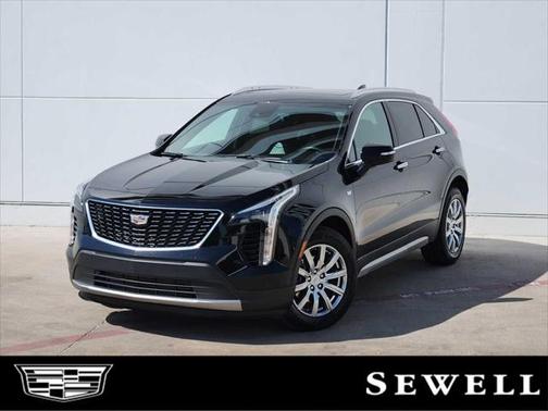 2022 Cadillac XT4 Premium Luxury