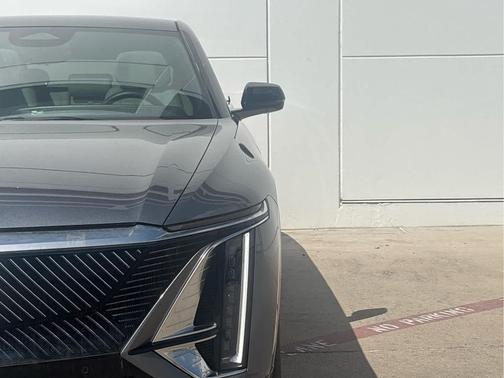 2023 Cadillac LYRIQ Luxury