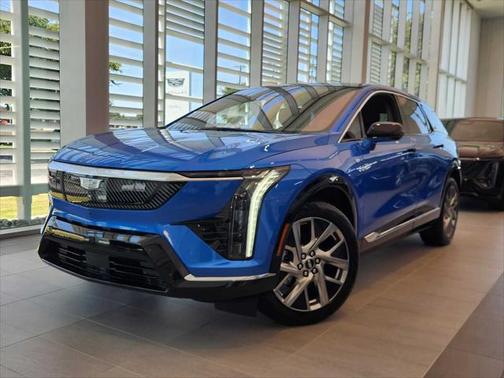 2025 Cadillac OPTIQ Luxury 1 AWD