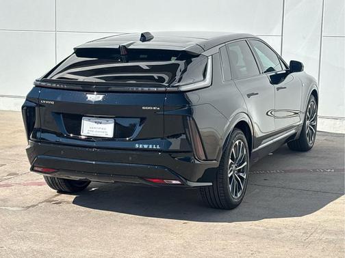 2024 Cadillac LYRIQ Sport