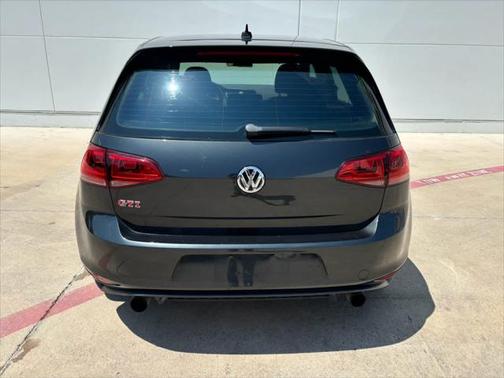 2017 Volkswagen Golf GTI 2.0T S 4-Door