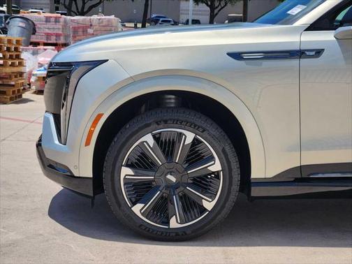 2025 Cadillac Escalade IQ Sport 2