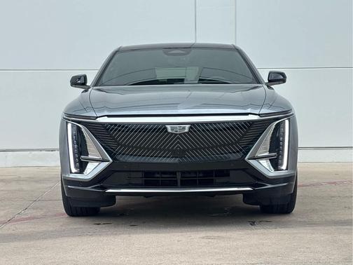 Argent Silver Metallic 2024 Cadillac LYRIQ Luxury