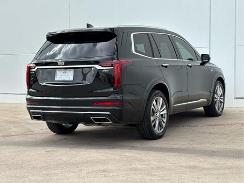 Stellar Black Metallic 2024 Cadillac XT6 Premium Luxury FWD