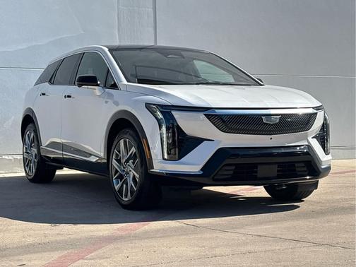 Crystal White Tricoat 2025 Cadillac OPTIQ Luxury 2 AWD