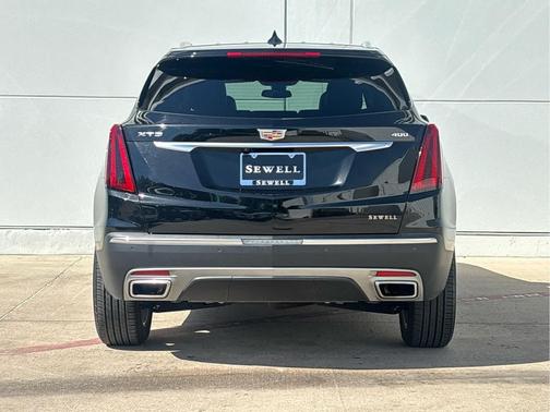Stellar Black Metallic 2025 Cadillac XT5 Premium Luxury
