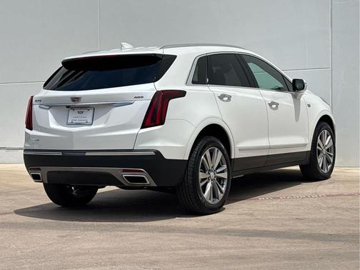 Crystal White Tricoat 2025 Cadillac XT5 Premium Luxury