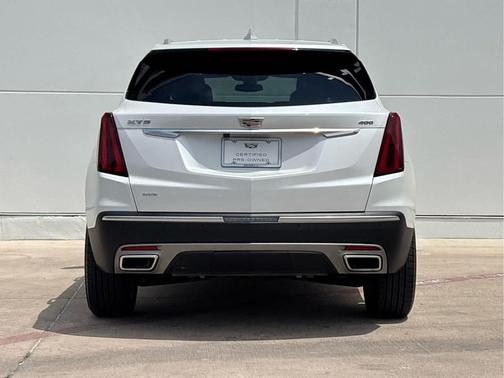 Crystal White Tricoat 2025 Cadillac XT5 Premium Luxury