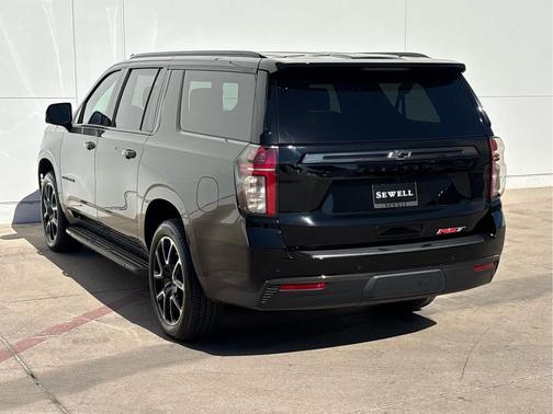 2021 Chevrolet Suburban RST