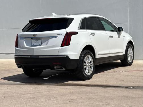 Crystal White Tricoat 2024 Cadillac XT5 Luxury